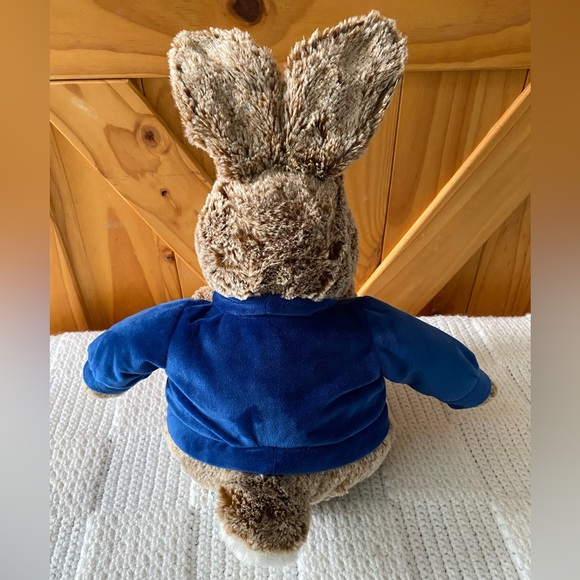 Peter Rabbit Plush - Picture 6 of 11